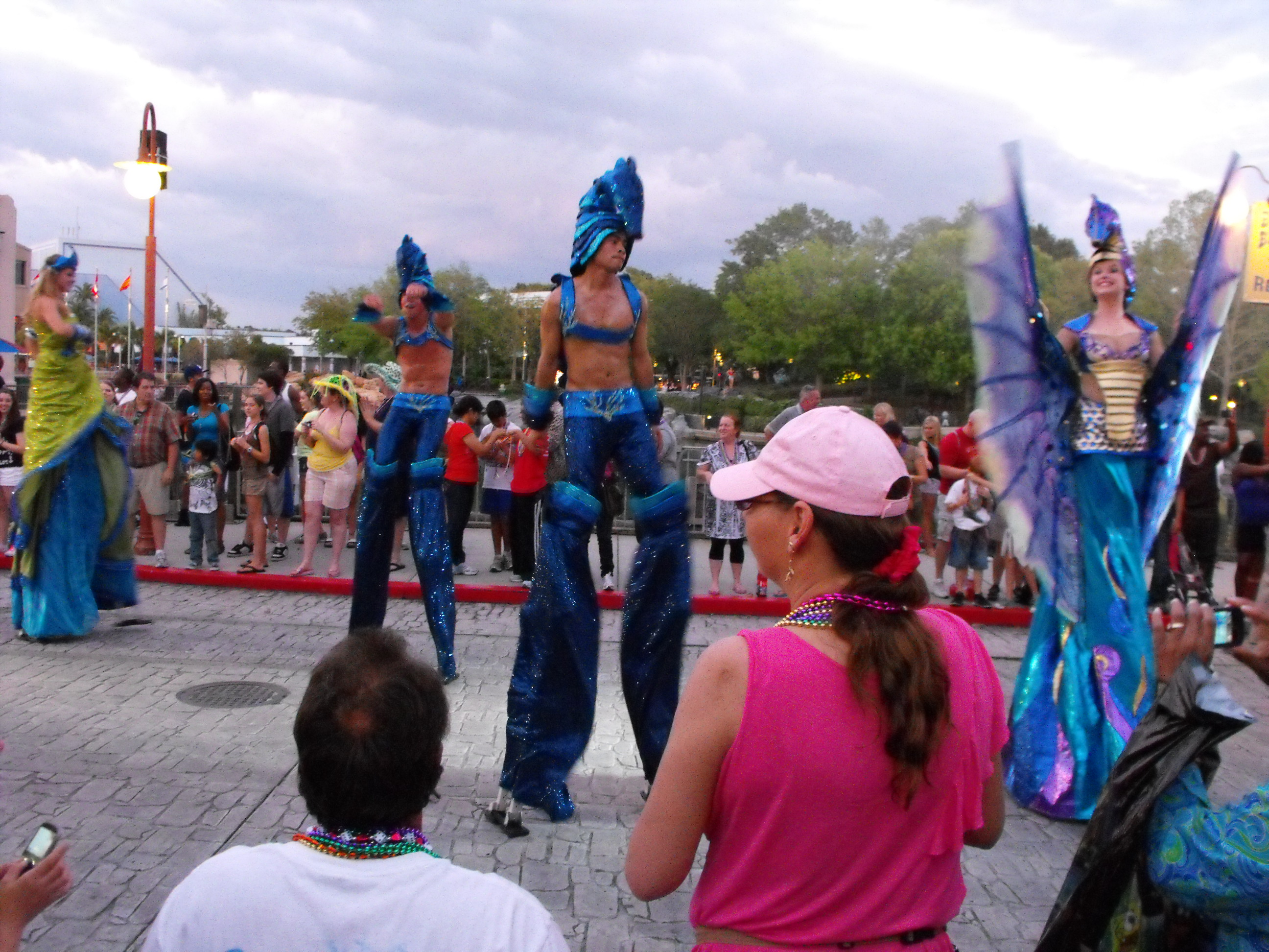 ./2011/Orlando Chorus Trip/Univ Is Mardi Gras Parade eve 0003.JPG